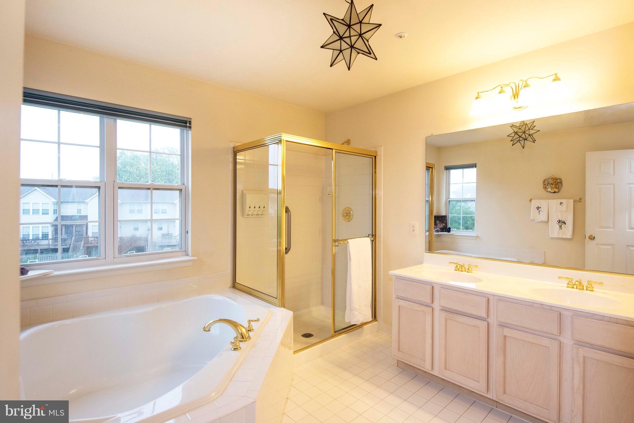 SOUTH RIVER COLONY - Residential