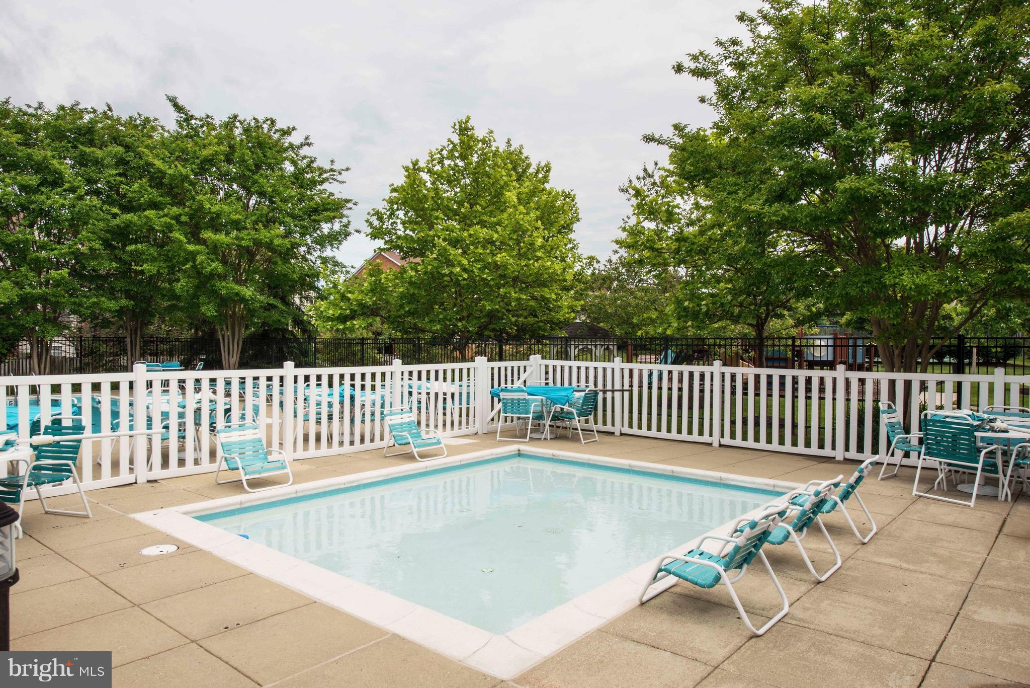 SOUTH RIVER COLONY - Residential