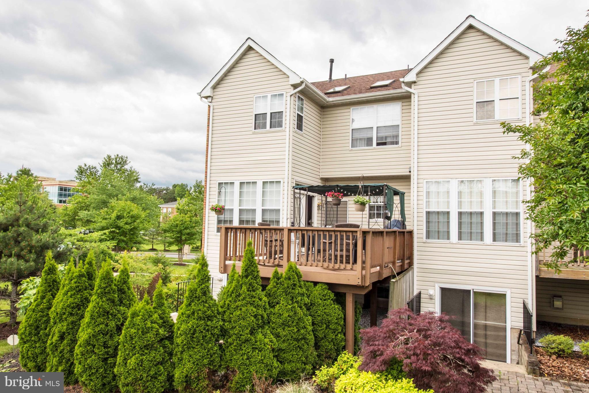 SOUTH RIVER COLONY - Residential