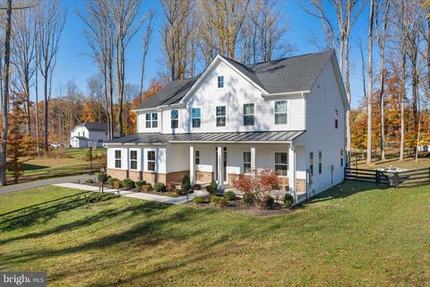 Homes For Sale - 2008 Woodstock Street<br/> WARRENTON, VA 20187