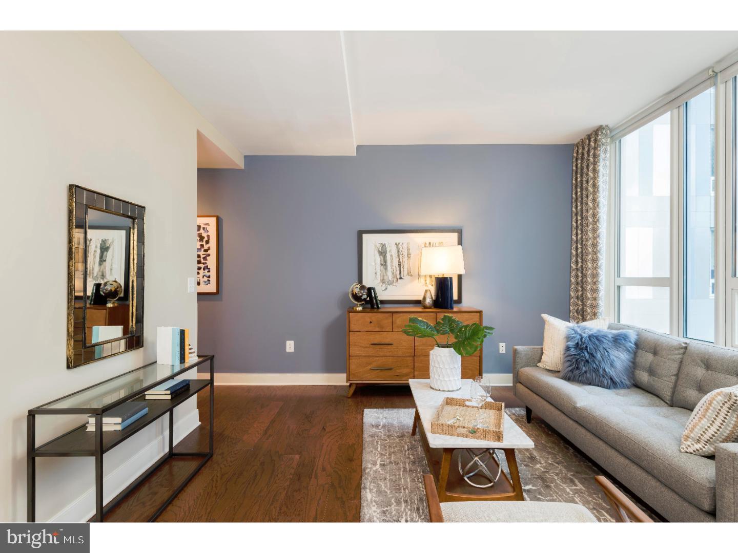 LOGAN SQUARE - Residential Lease
