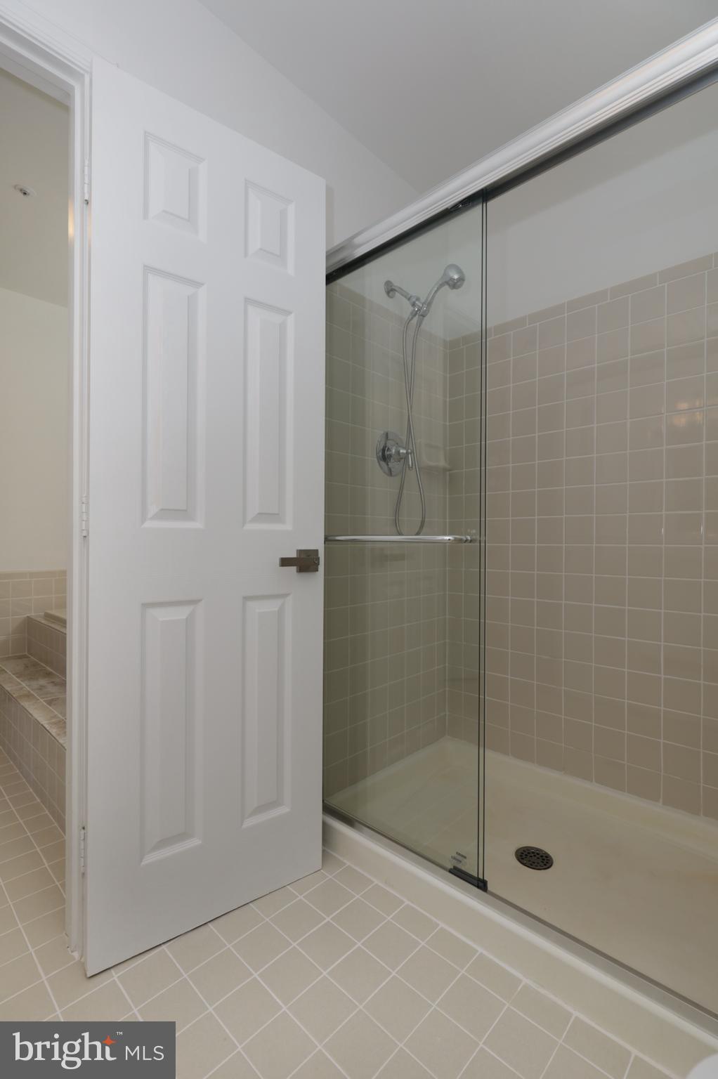 BROAD CREEK - Residential