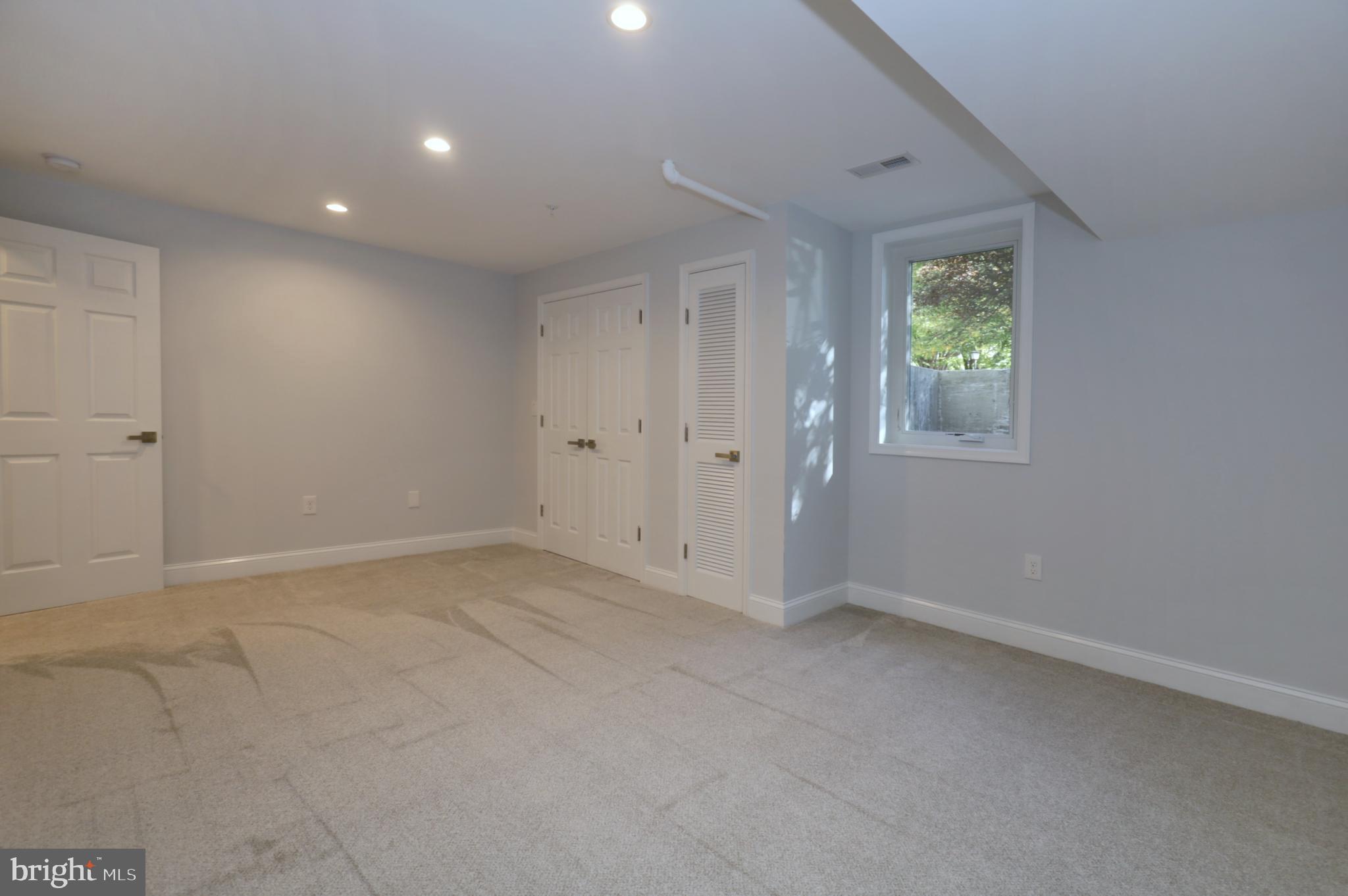 BROAD CREEK - Residential