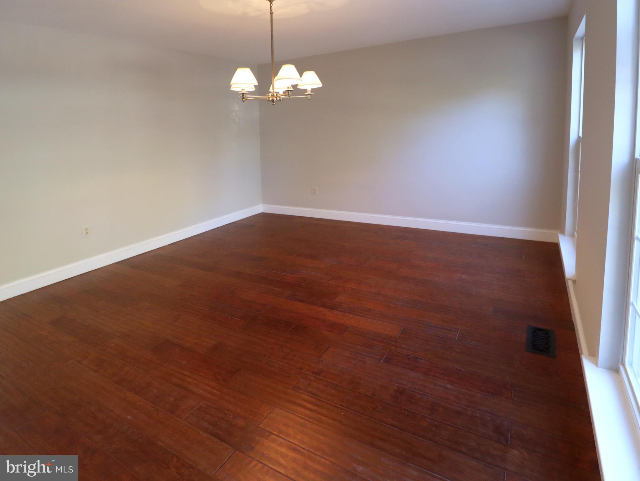 BROAD CREEK - Residential