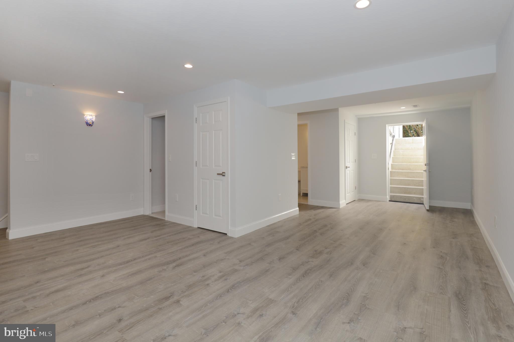 BROAD CREEK - Residential