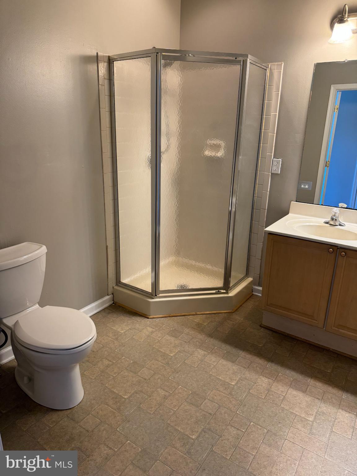 COUNTY GREEN - Residential Lease