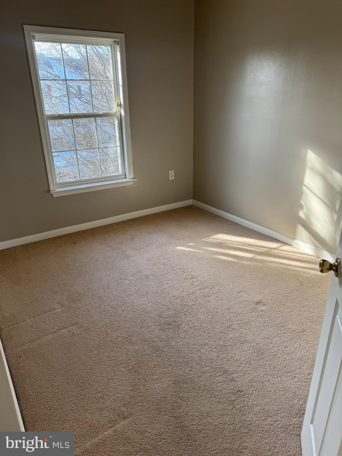 COUNTY GREEN - Residential Lease