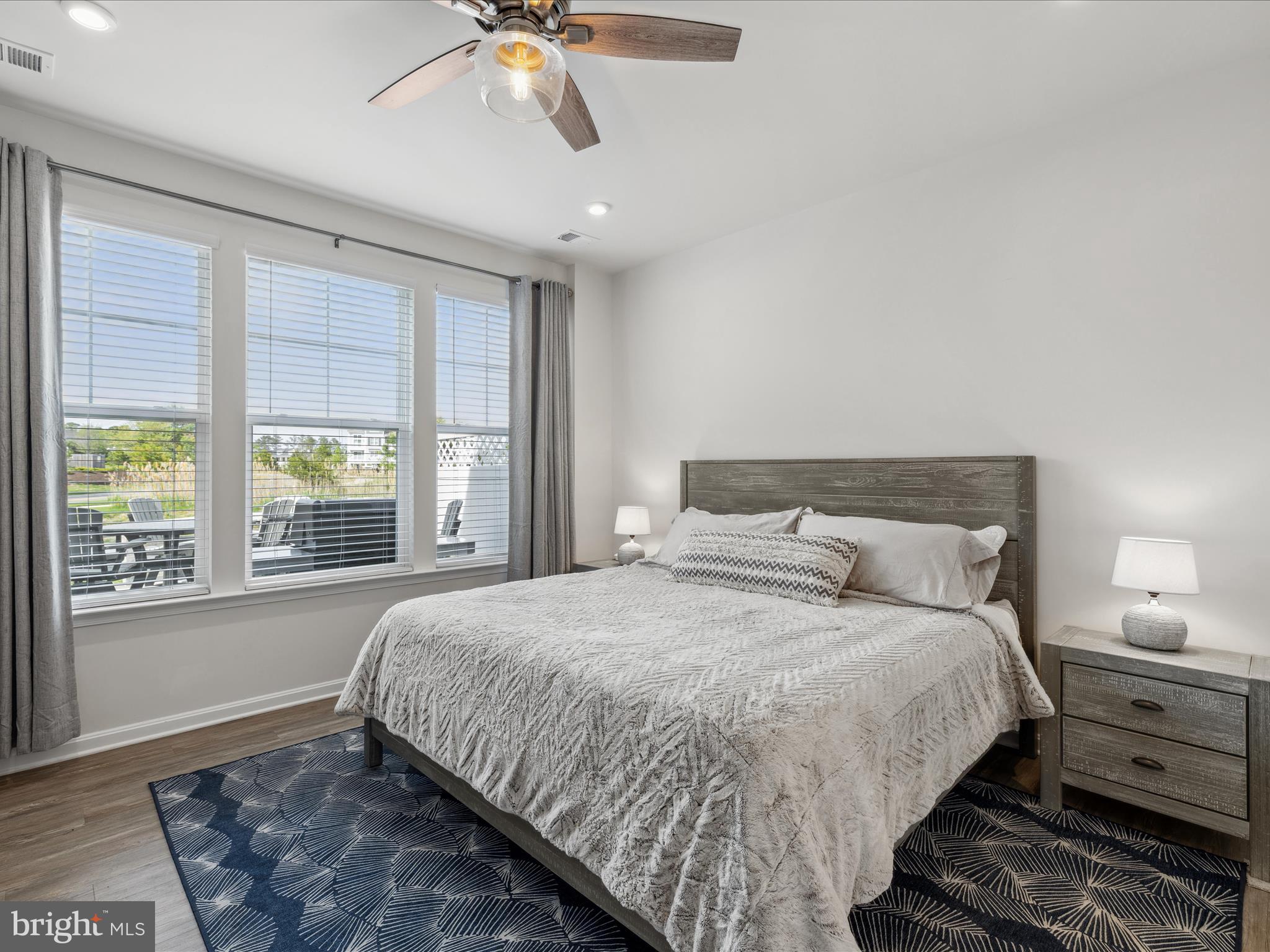 BAYSIDE - Residential