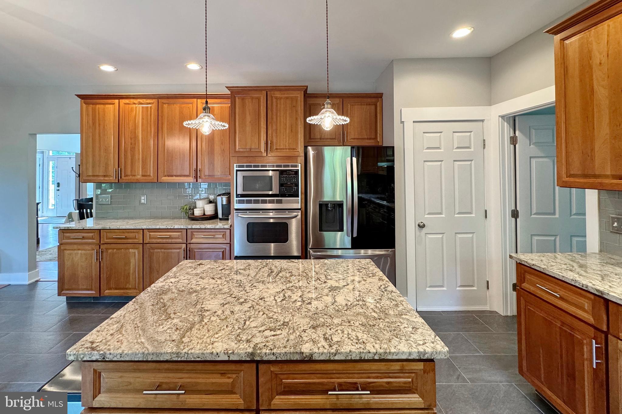 OAKWOOD MANOR - Residential