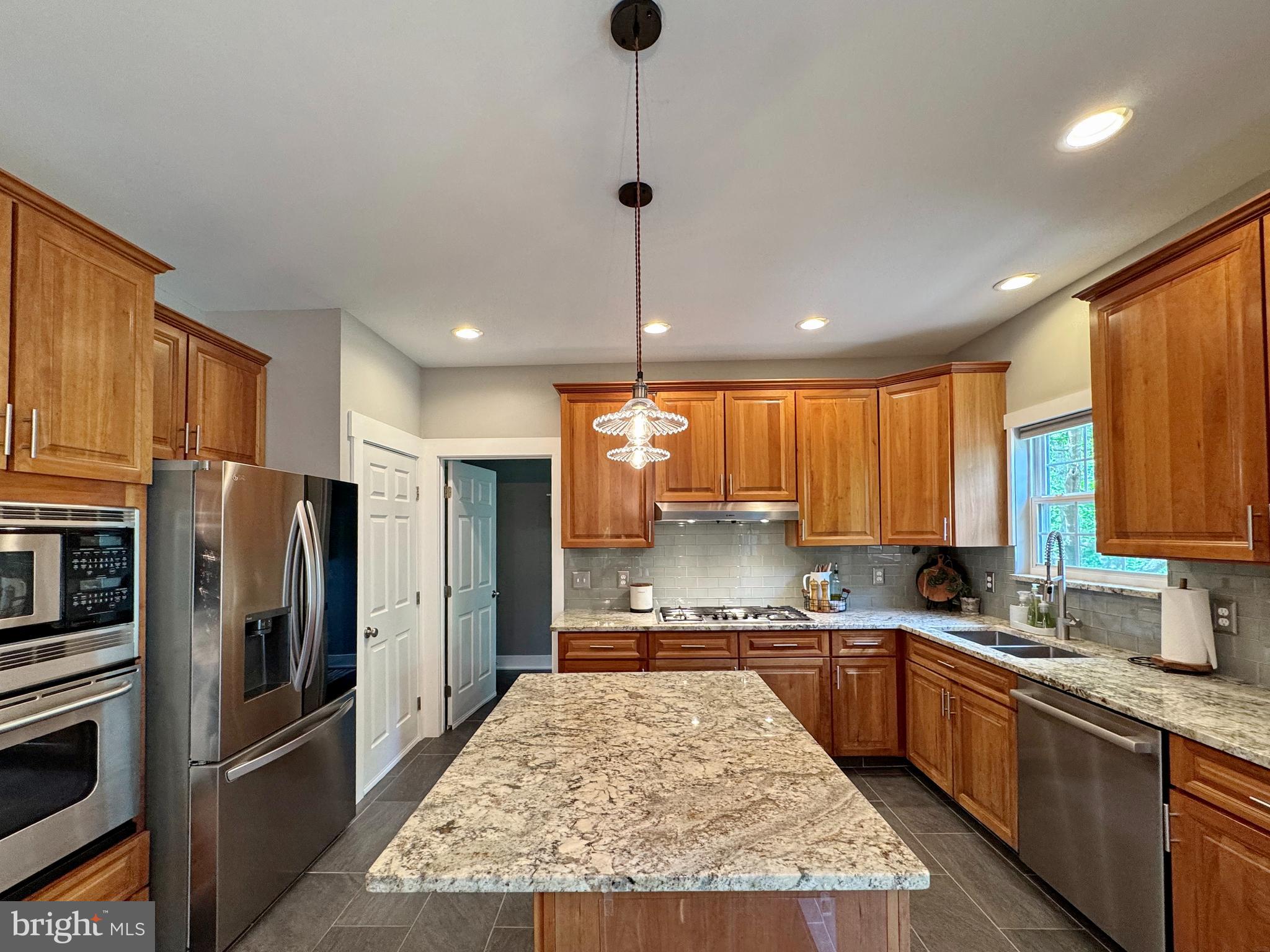 OAKWOOD MANOR - Residential