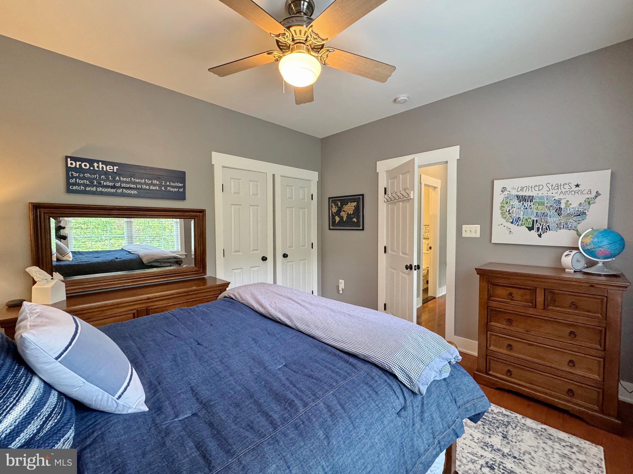 OAKWOOD MANOR - Residential