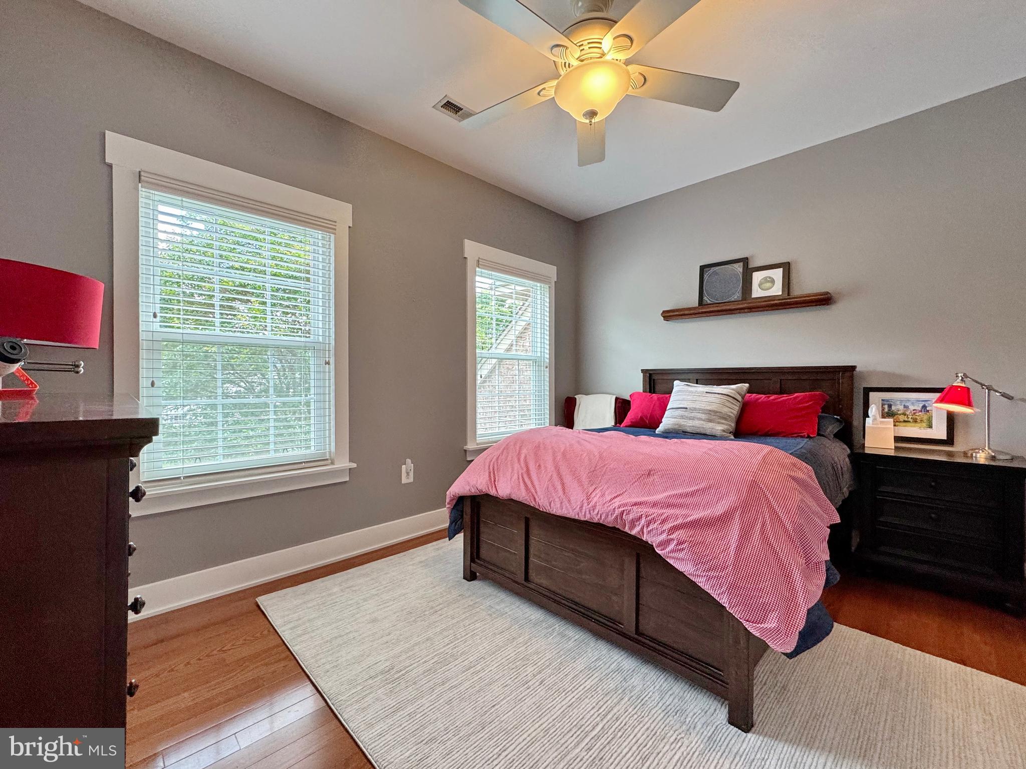 OAKWOOD MANOR - Residential