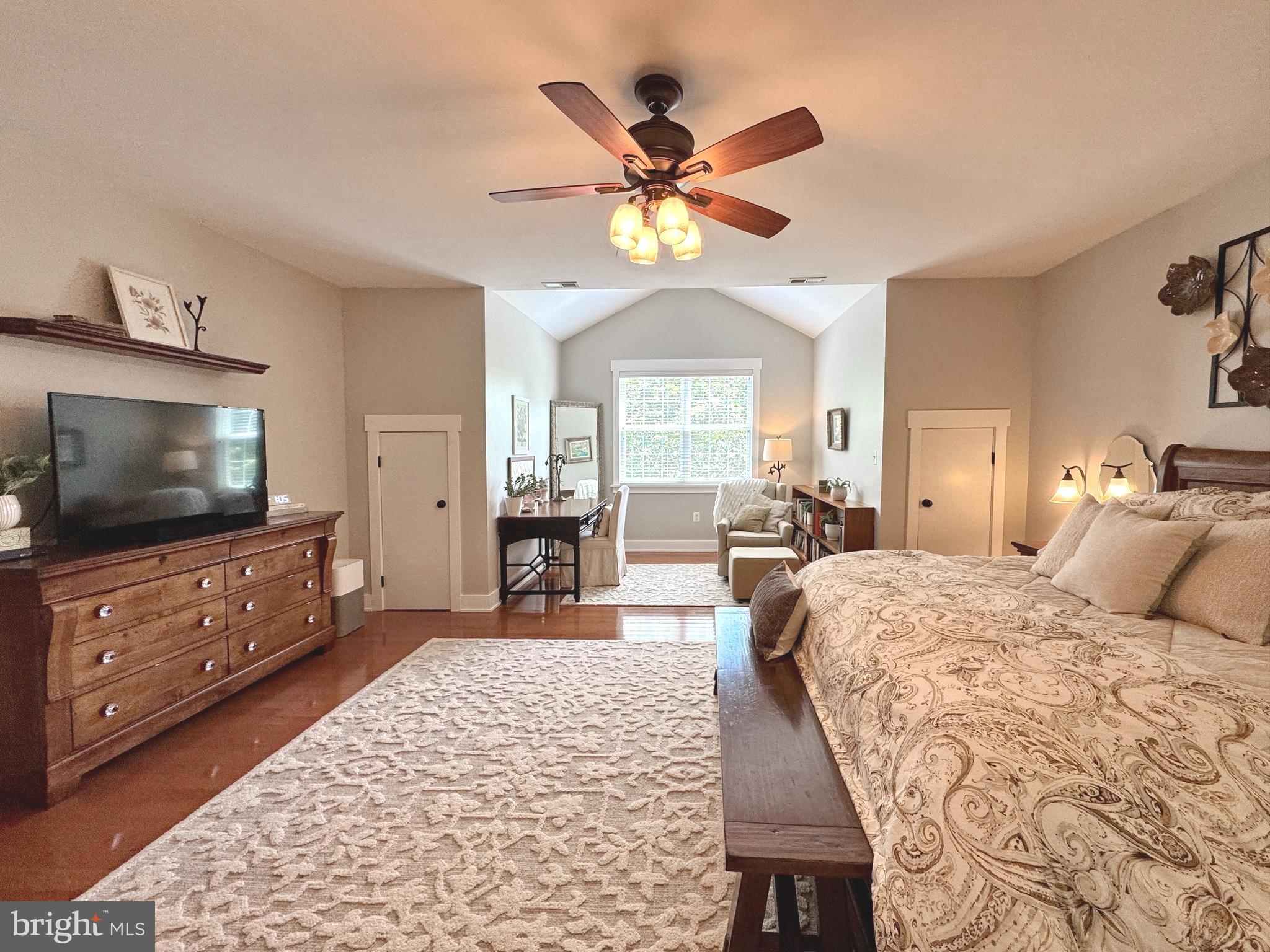 OAKWOOD MANOR - Residential