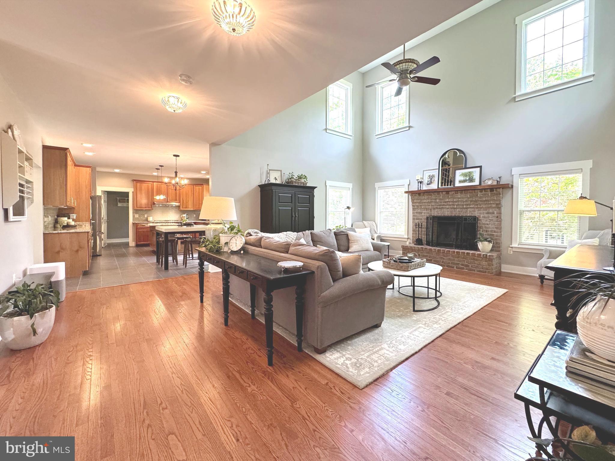 OAKWOOD MANOR - Residential