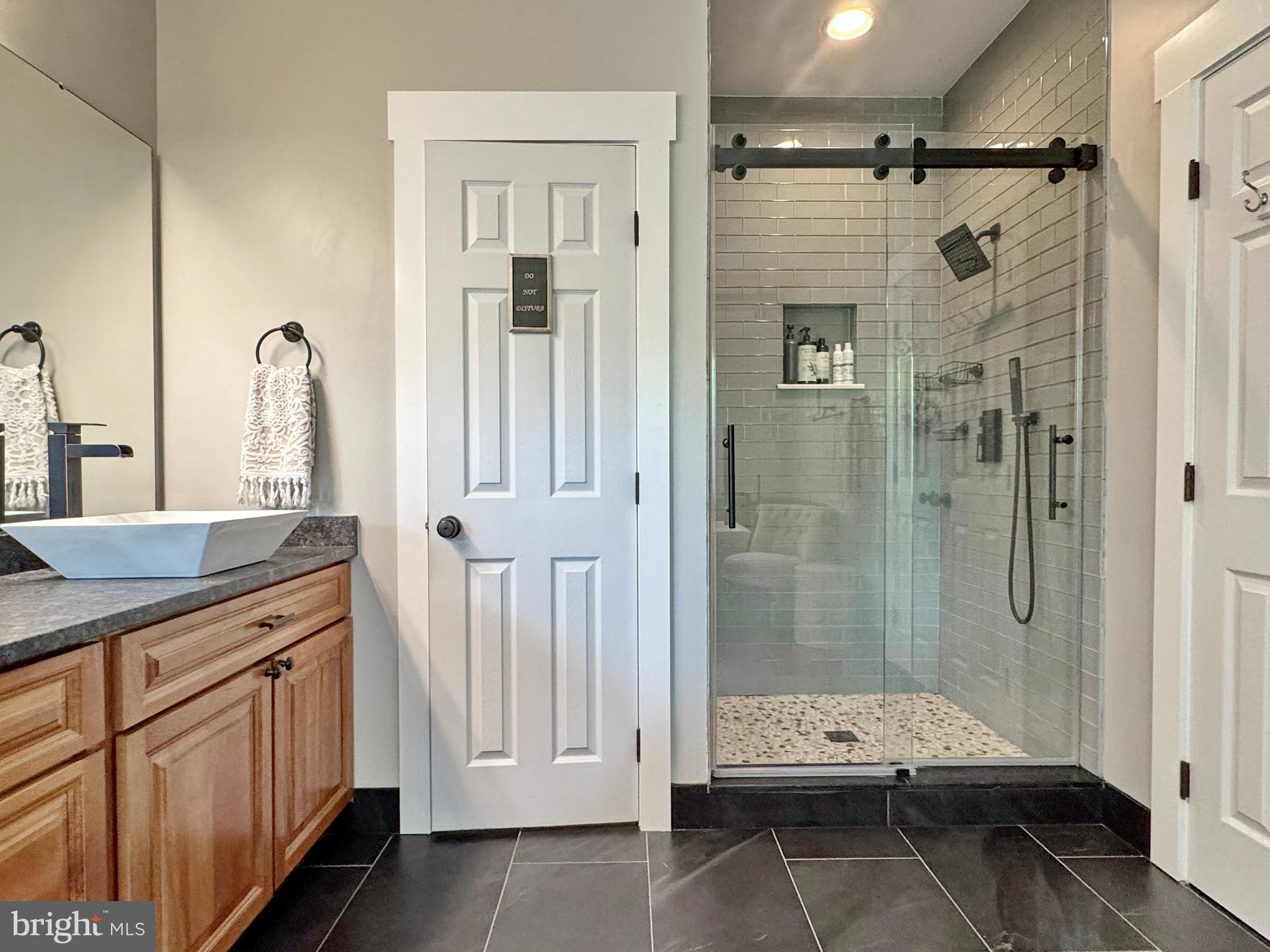 OAKWOOD MANOR - Residential