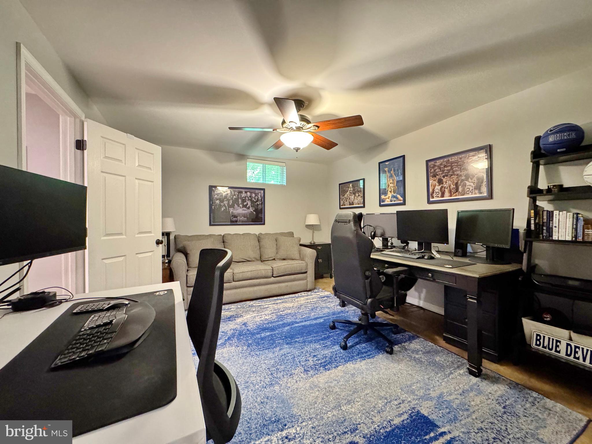 OAKWOOD MANOR - Residential