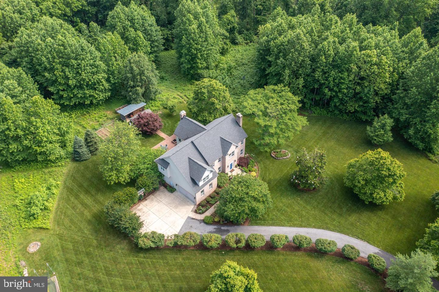 OAKWOOD MANOR - Residential