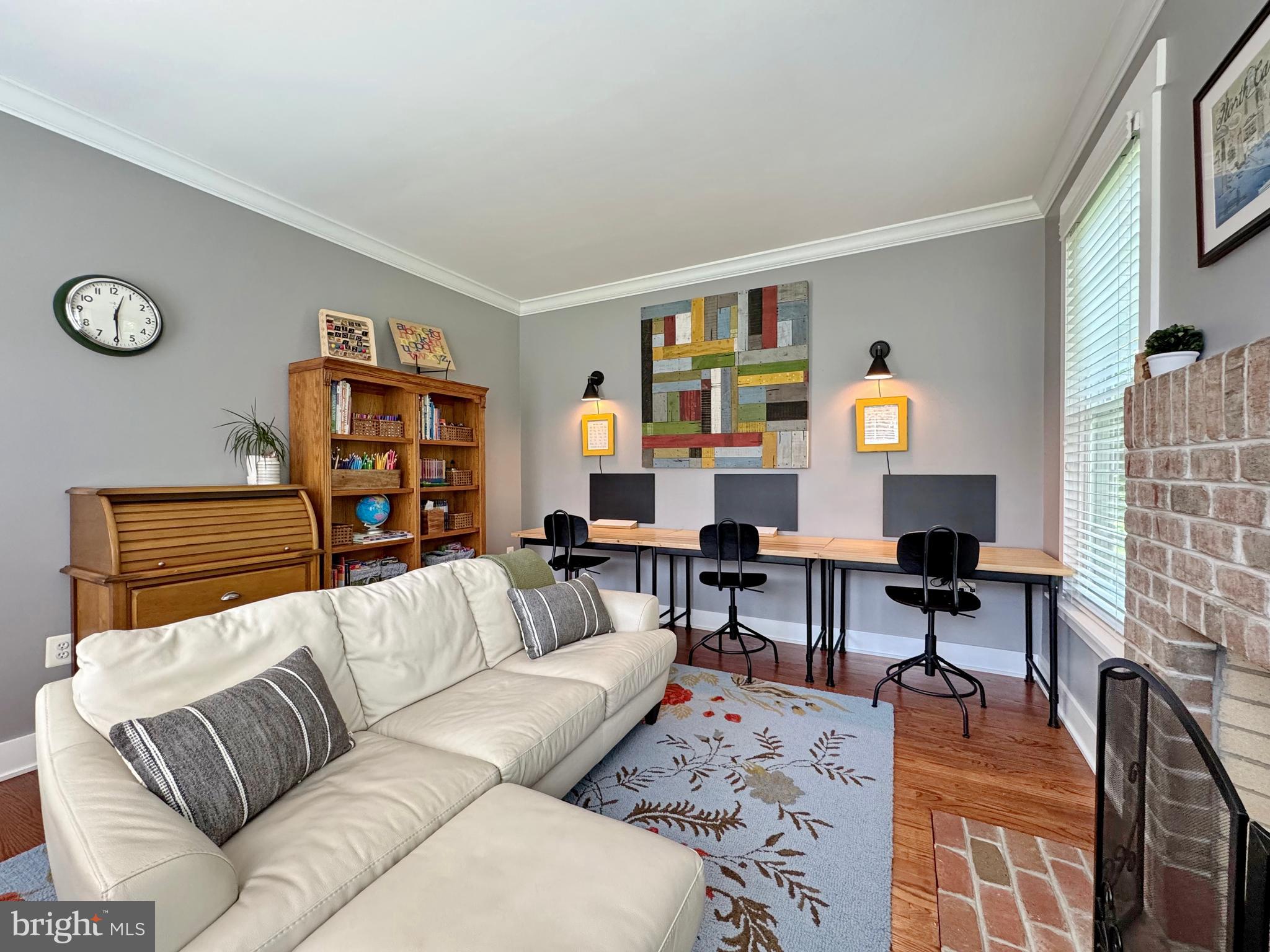 OAKWOOD MANOR - Residential