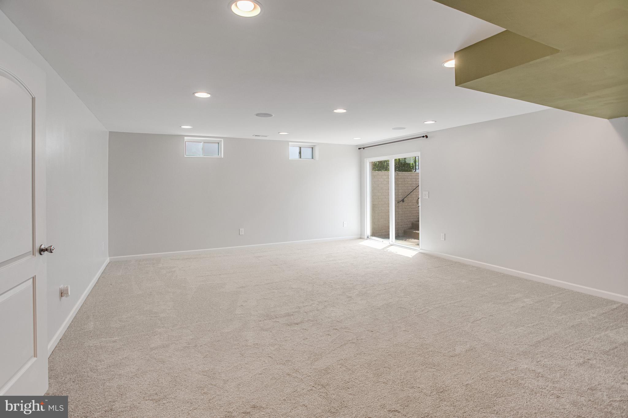 SUMMERFIELD - Residential Lease