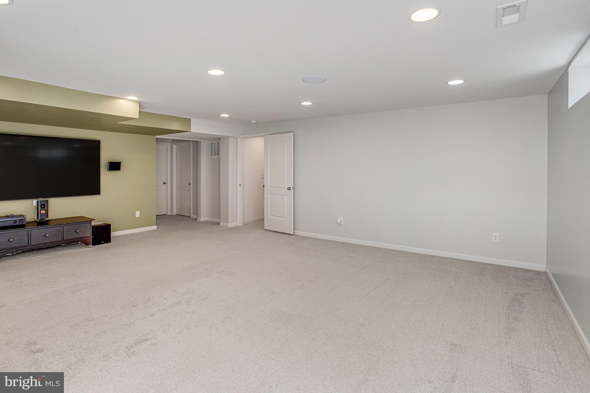 SUMMERFIELD - Residential Lease