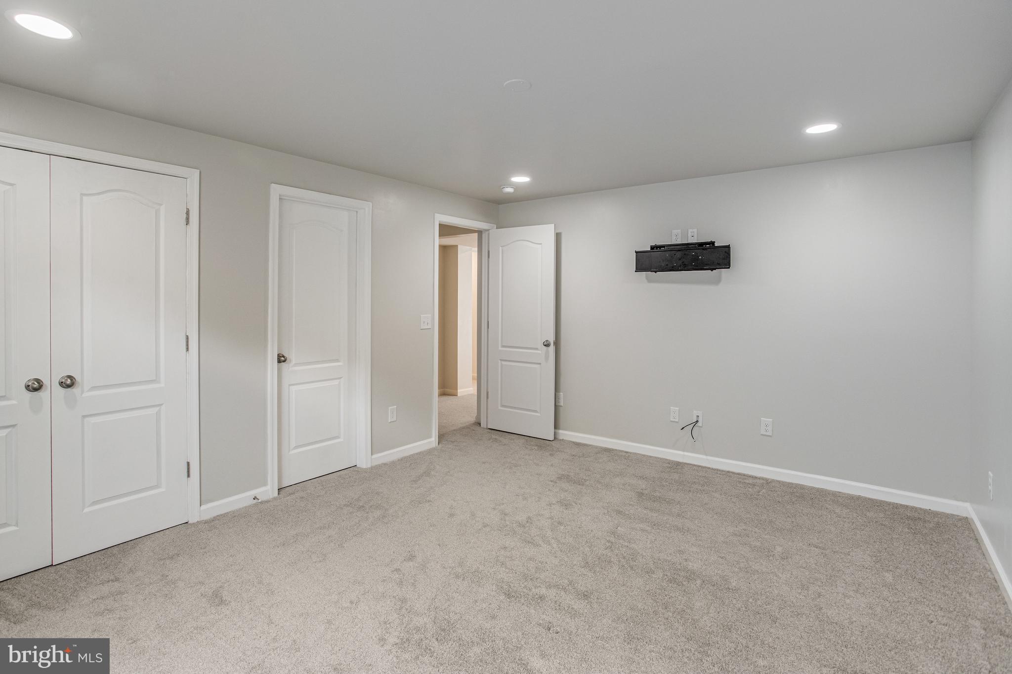 SUMMERFIELD - Residential Lease