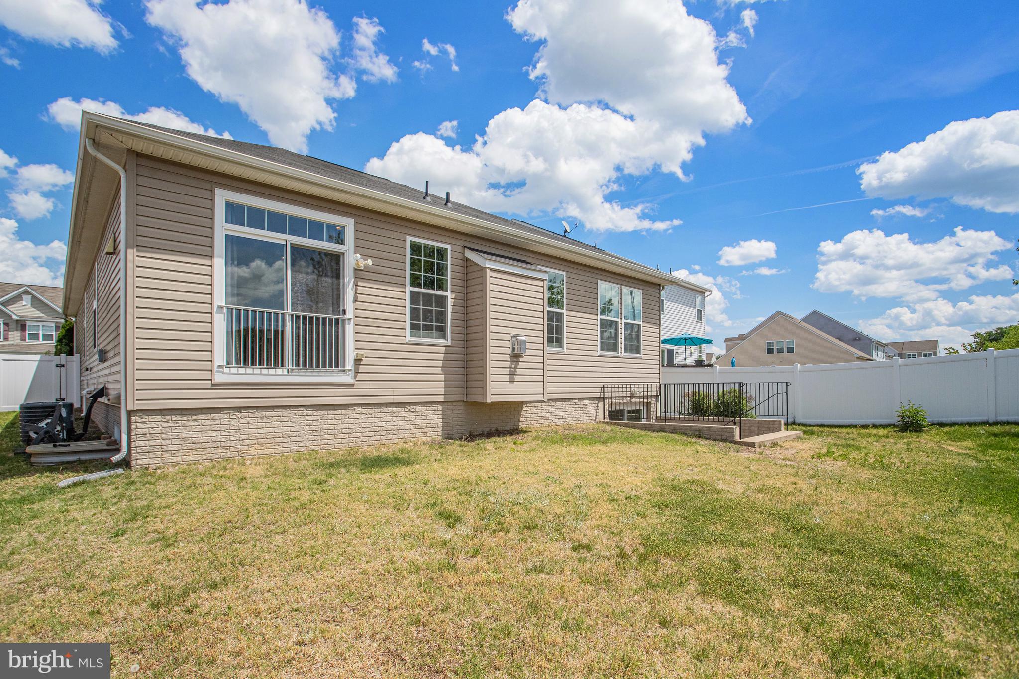 SUMMERFIELD - Residential Lease