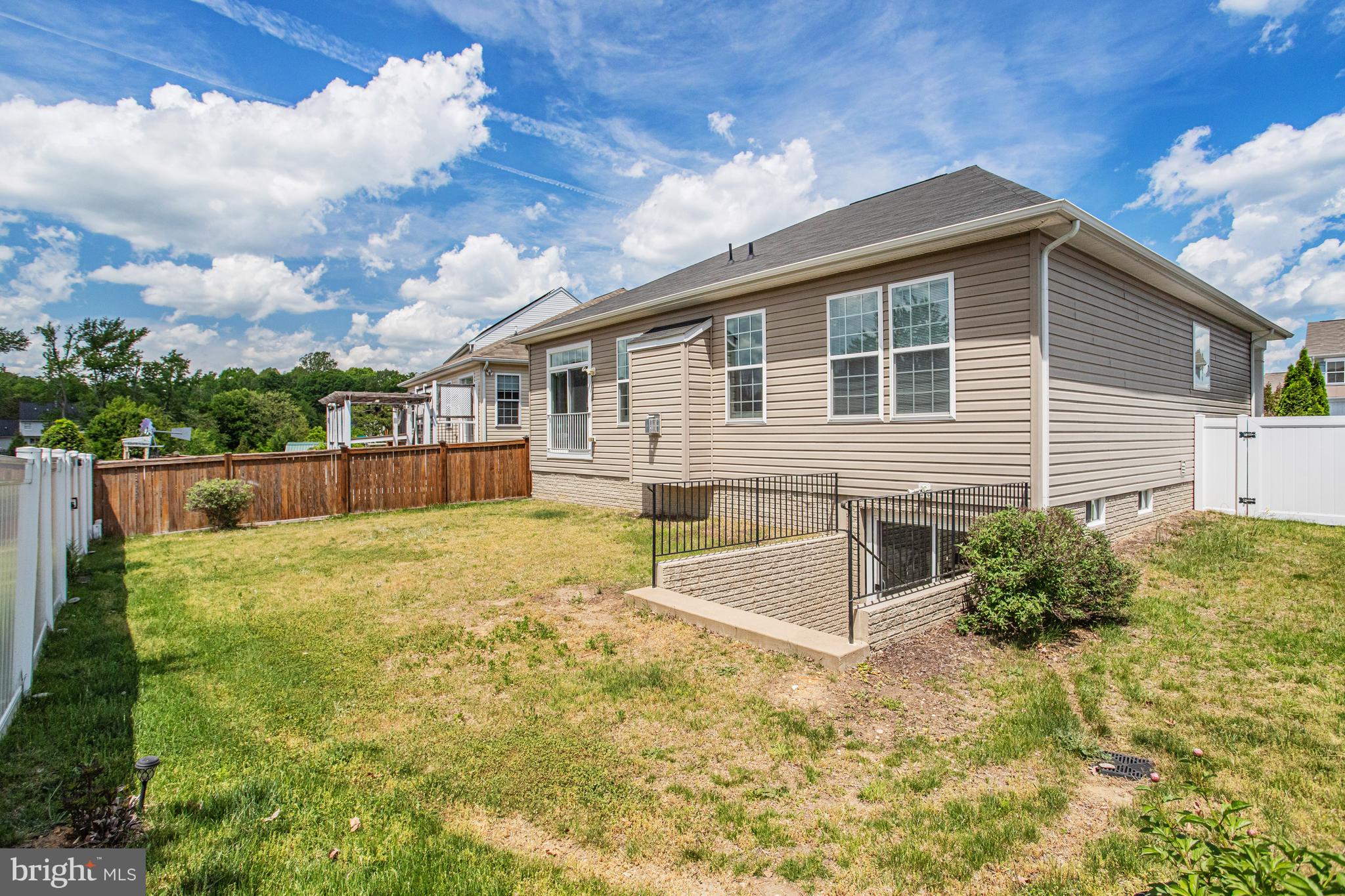 SUMMERFIELD - Residential Lease