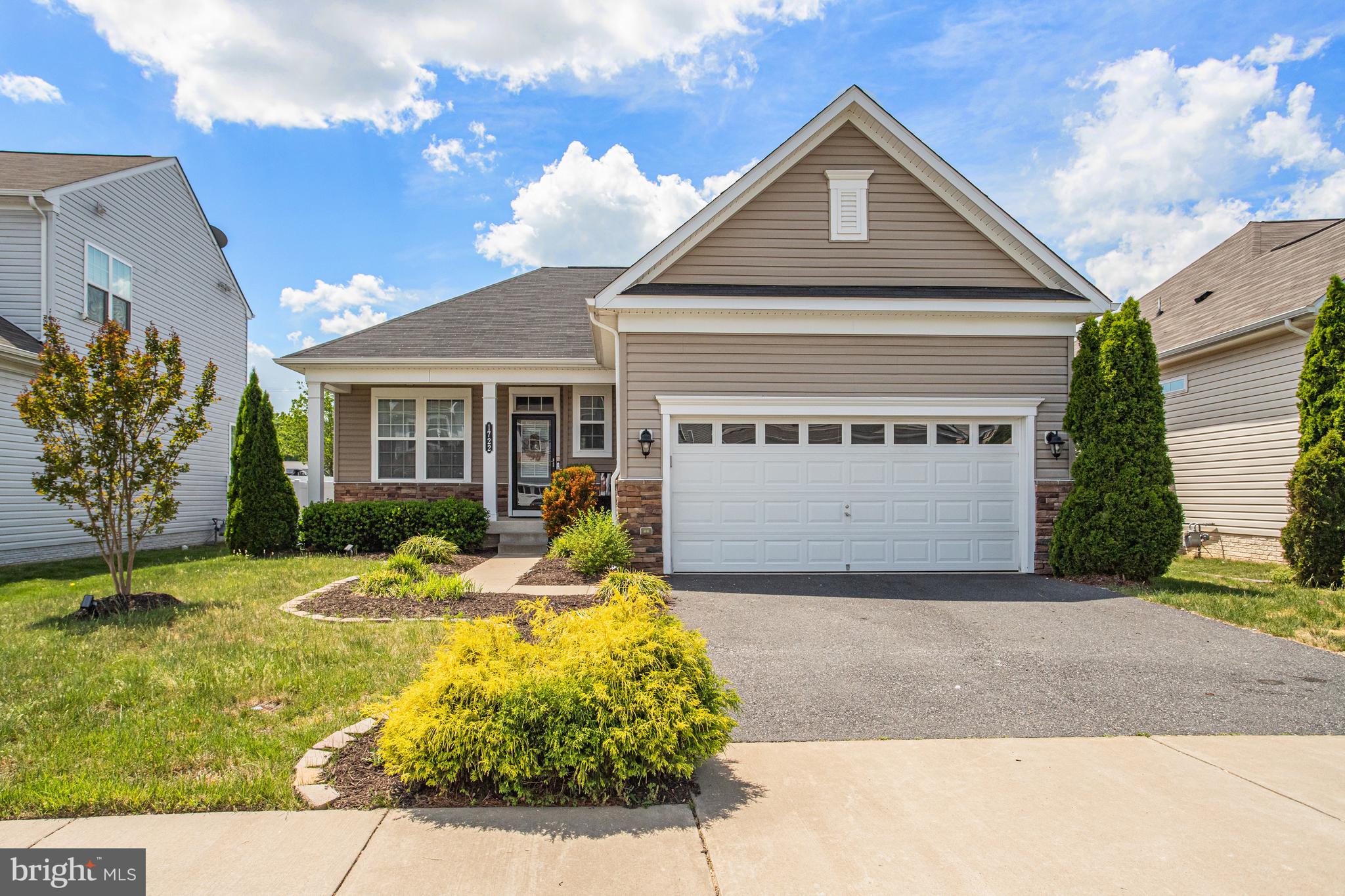 SUMMERFIELD - Residential Lease