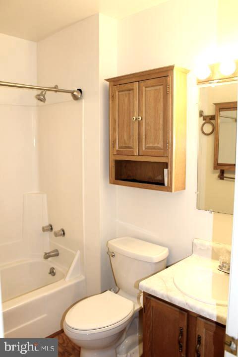 COLBY'S COURT - Residential