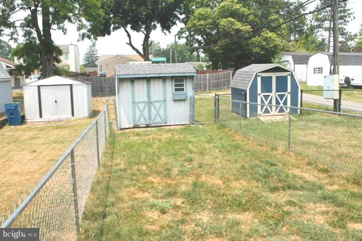 COLBY'S COURT - Residential