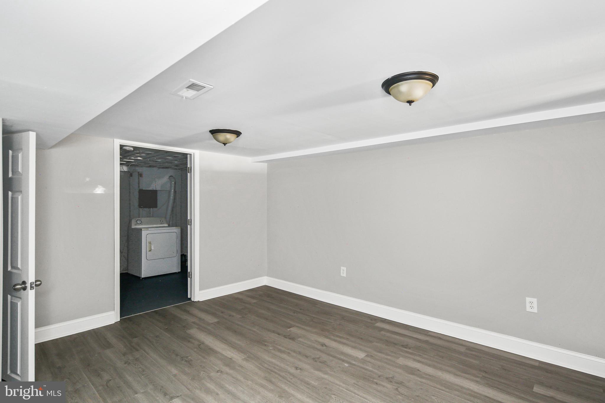 WILTSHIRE - Residential Lease