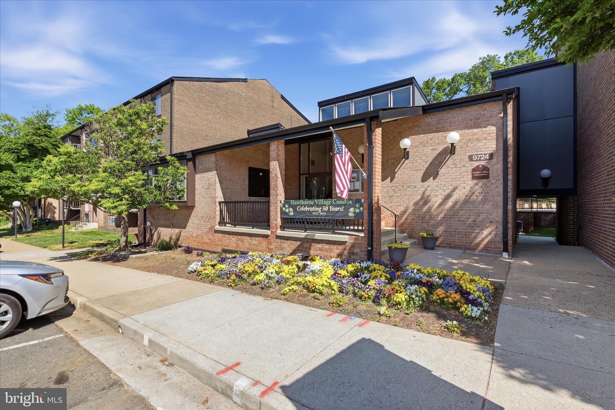 HAWTHORNE VILLAGE - Residential