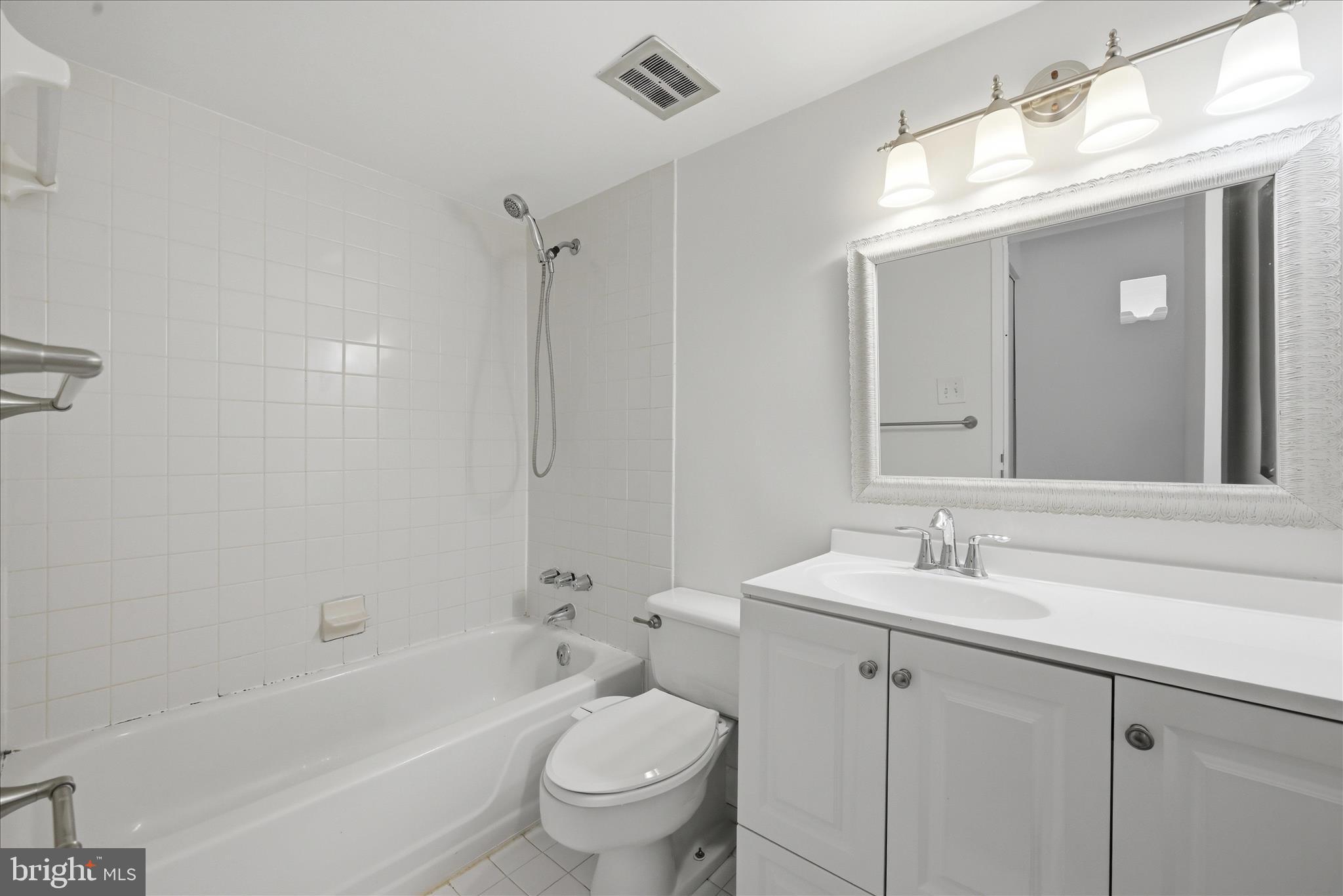 HAWTHORNE VILLAGE - Residential