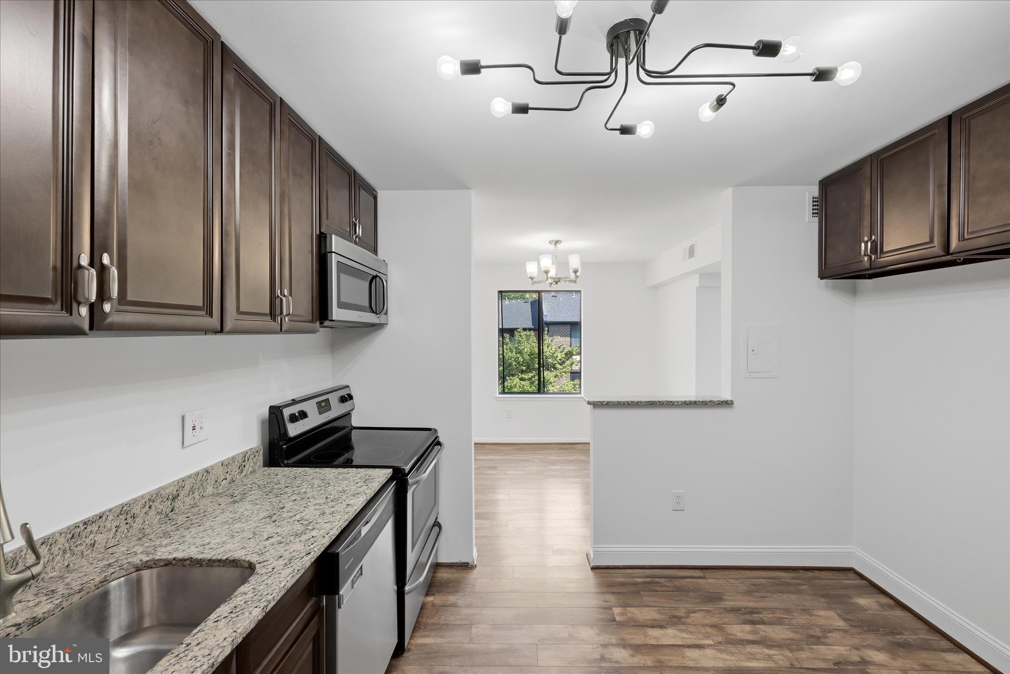 HAWTHORNE VILLAGE - Residential