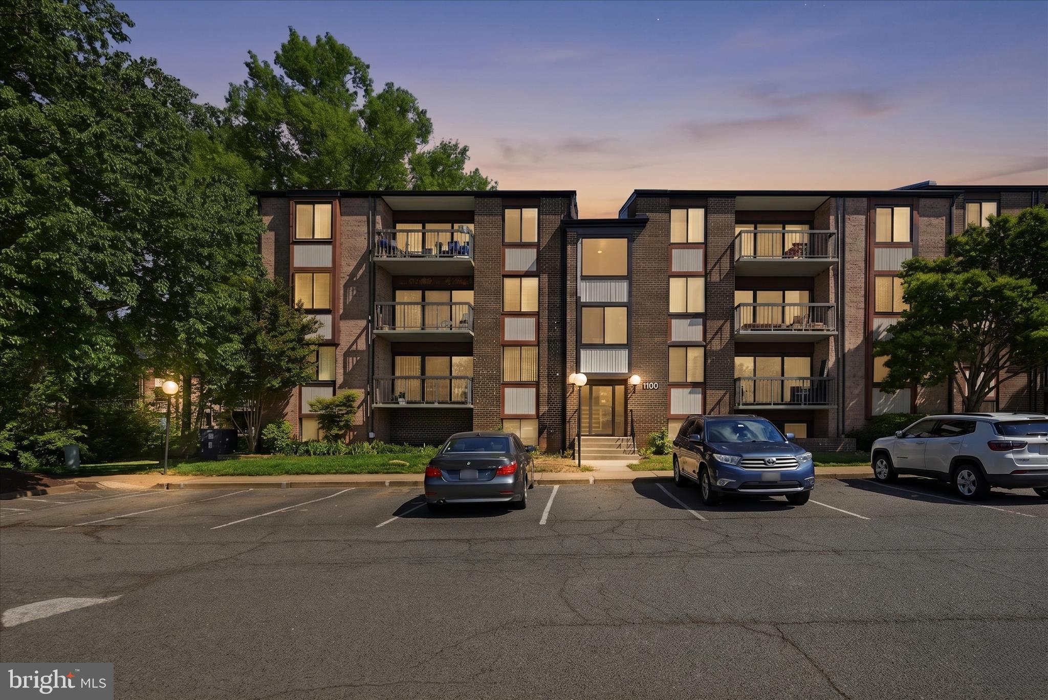 HAWTHORNE VILLAGE - Residential