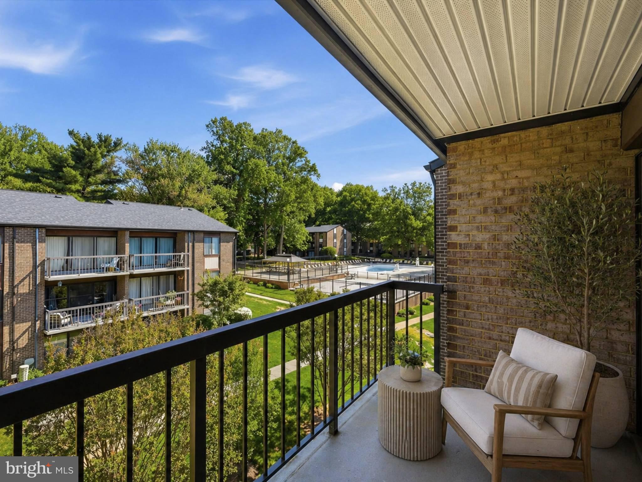 HAWTHORNE VILLAGE - Residential