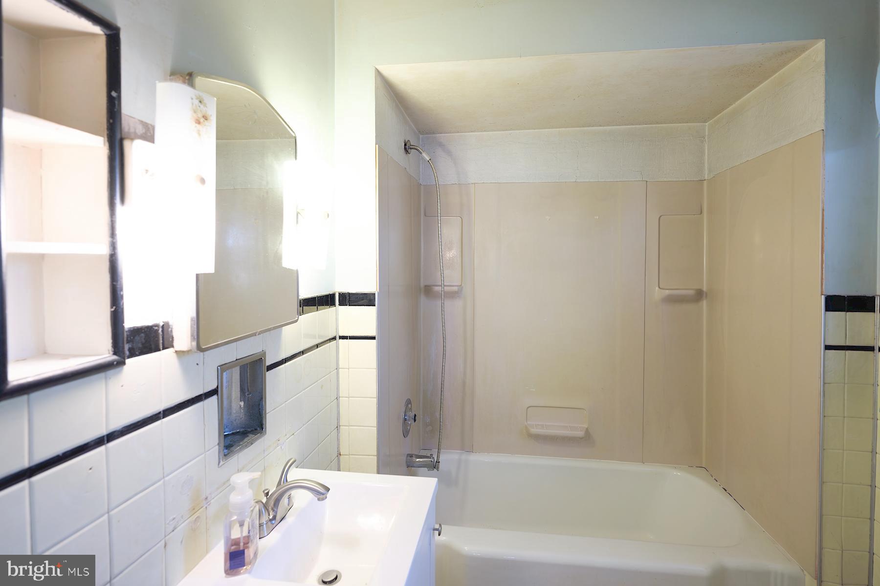 NORTH HAGERSTOWN - Residential