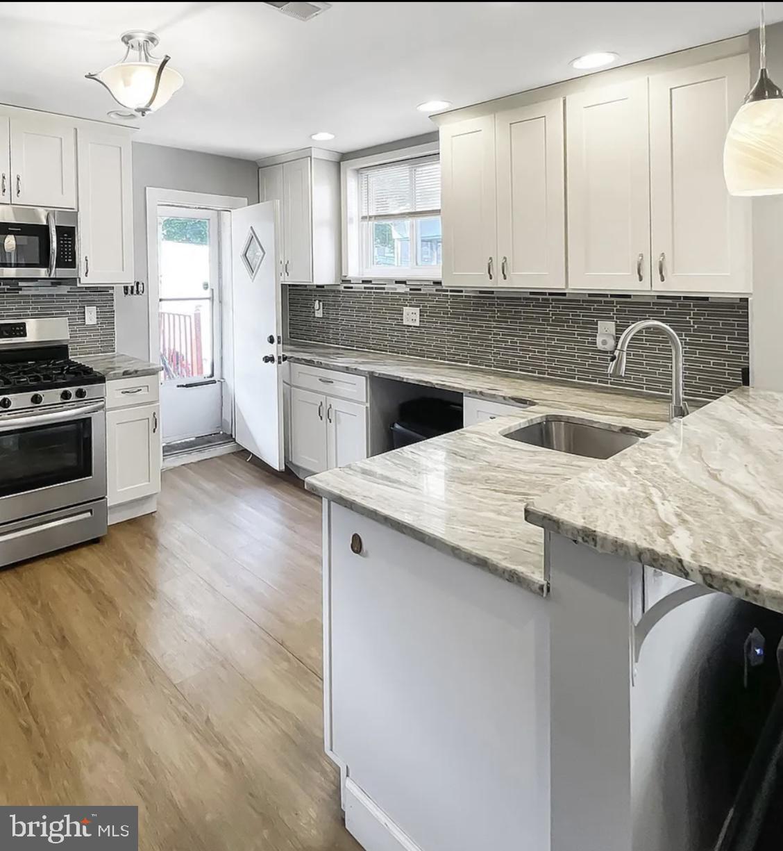 WEST OAK LANE - Residential