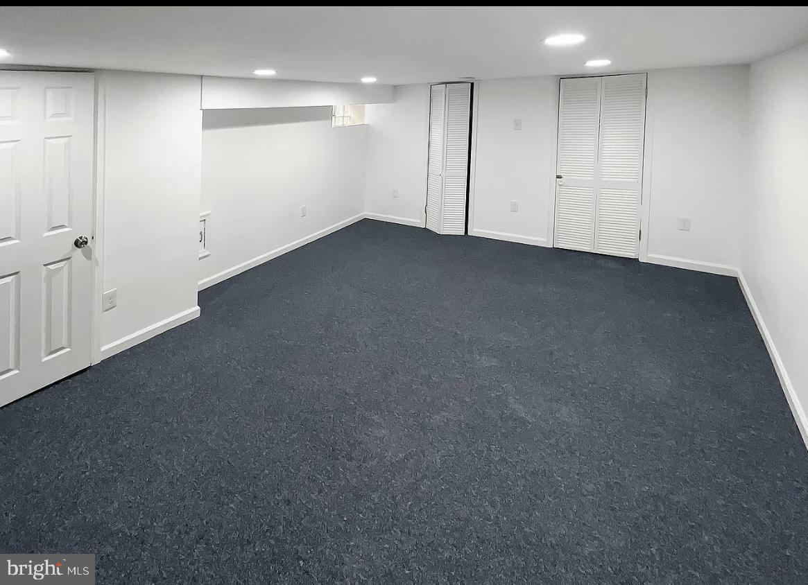 WEST OAK LANE - Residential