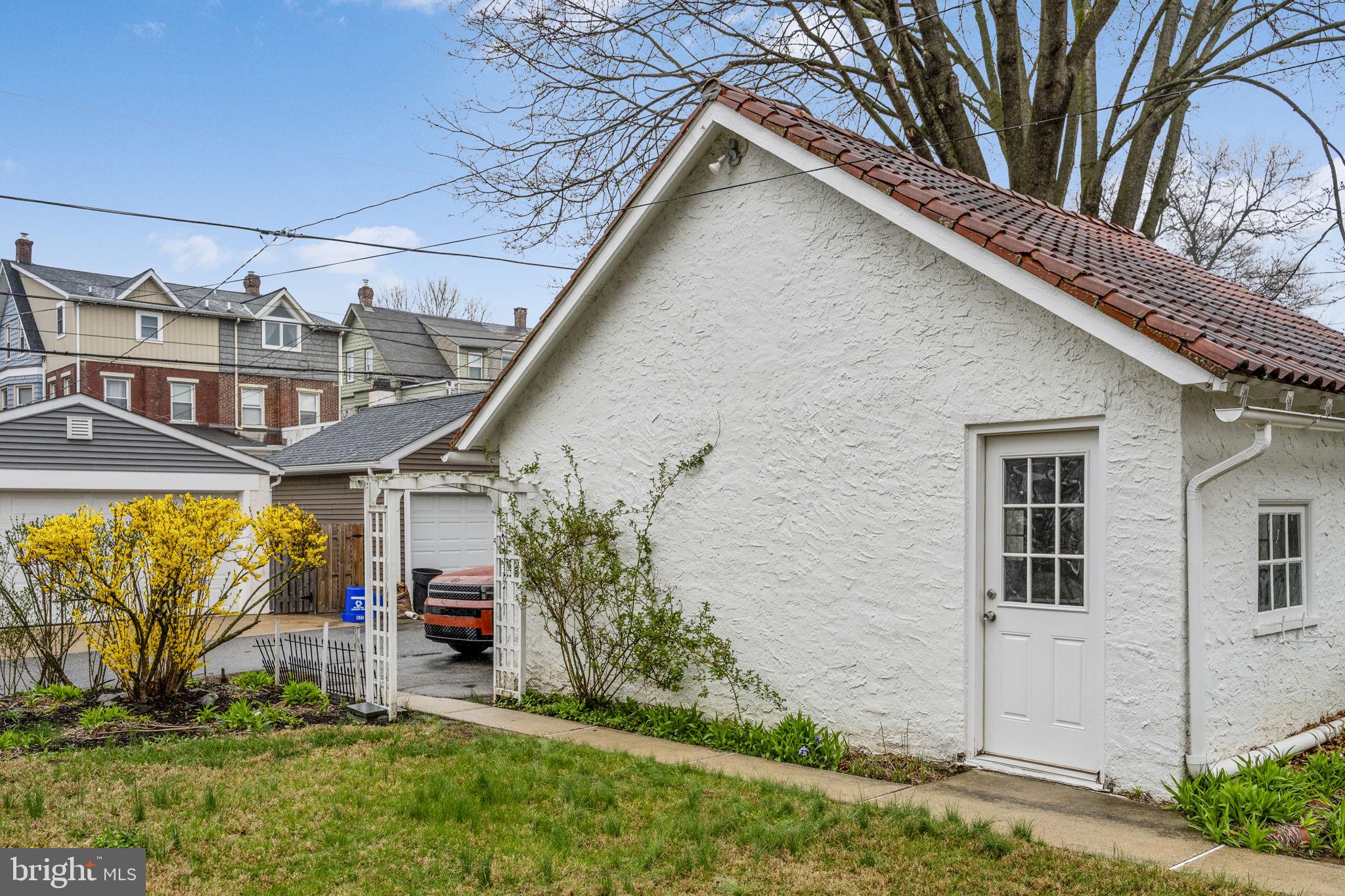 WEST CHESTER BORO - Residential Lease