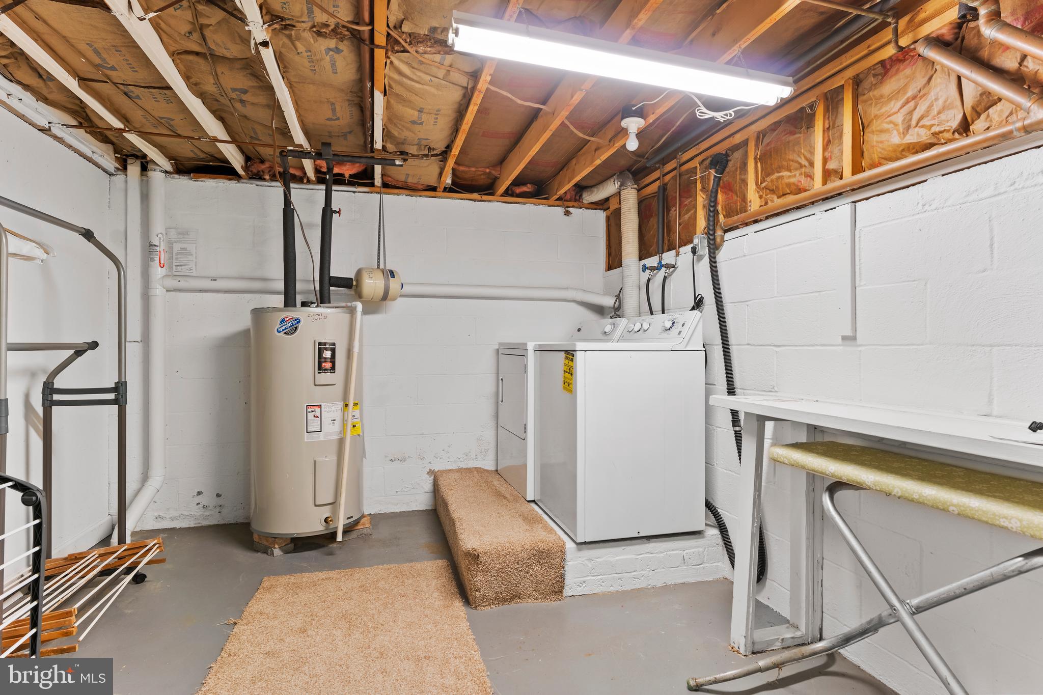 MEETING HOUSE HEIGHTS - Residential