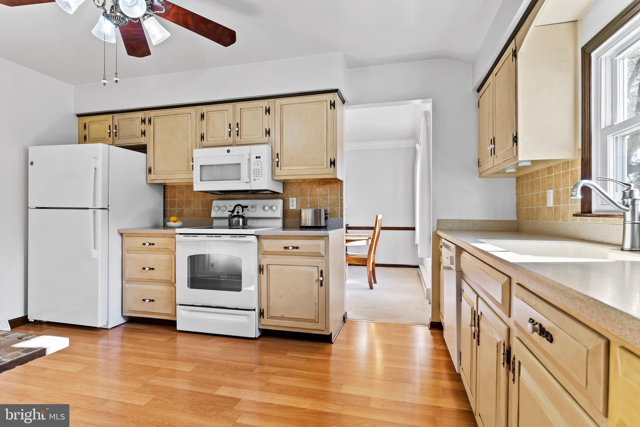 MEETING HOUSE HEIGHTS - Residential