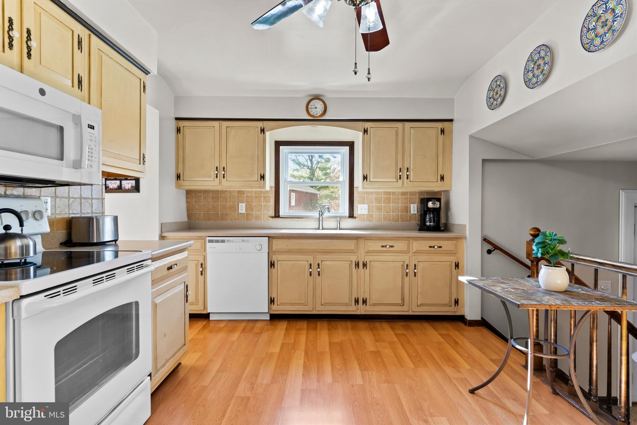 MEETING HOUSE HEIGHTS - Residential