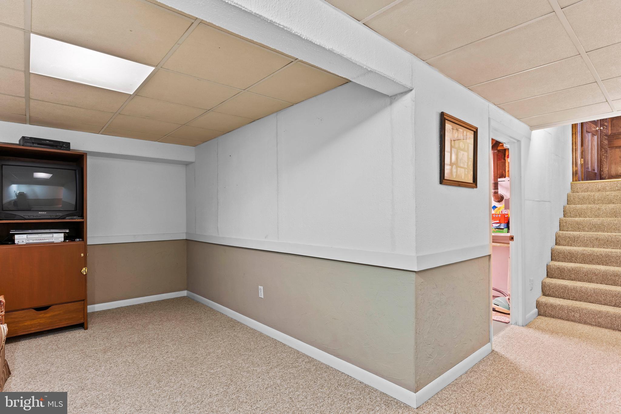 MEETING HOUSE HEIGHTS - Residential