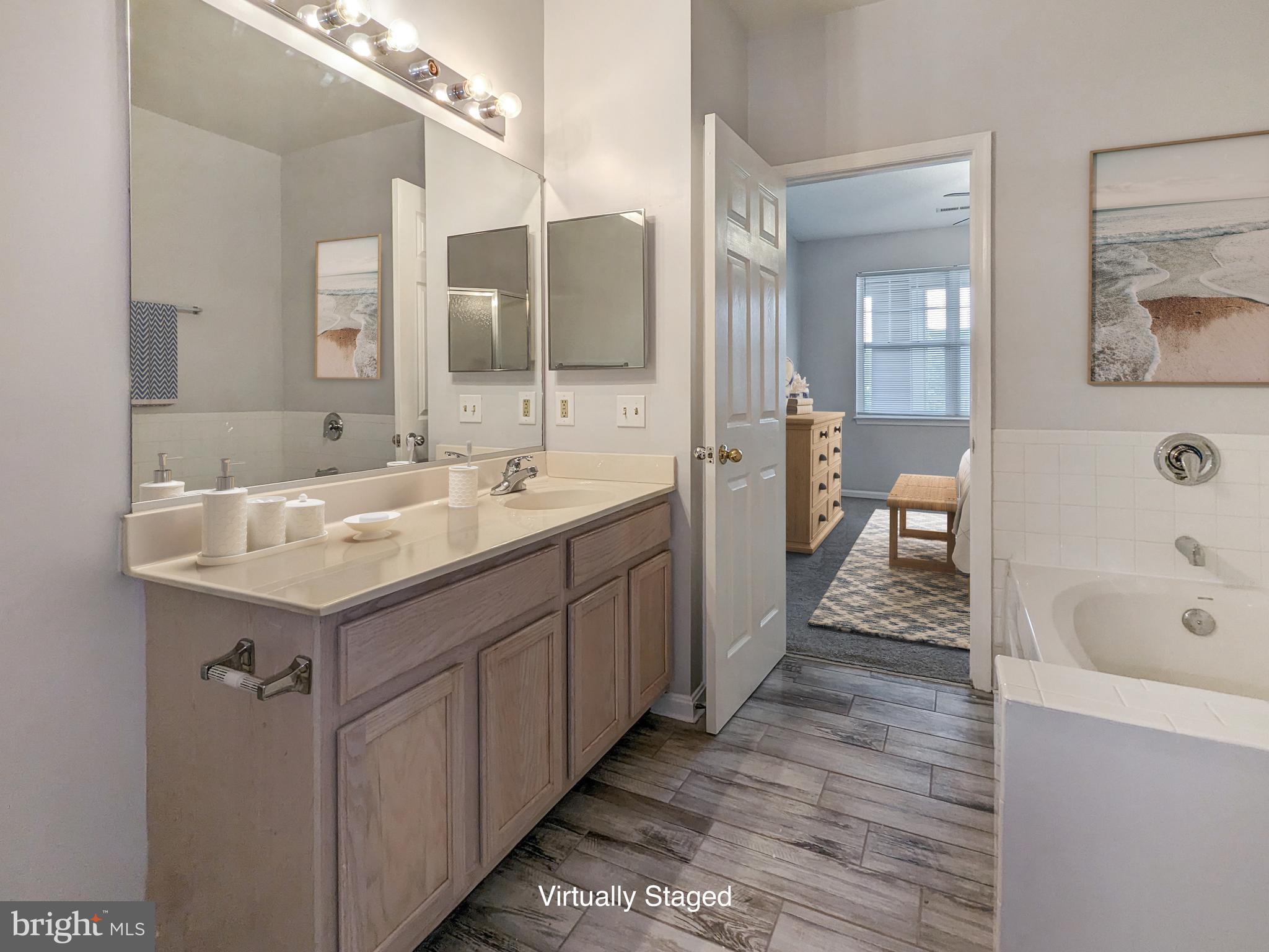 BRISTOL PARK - Residential