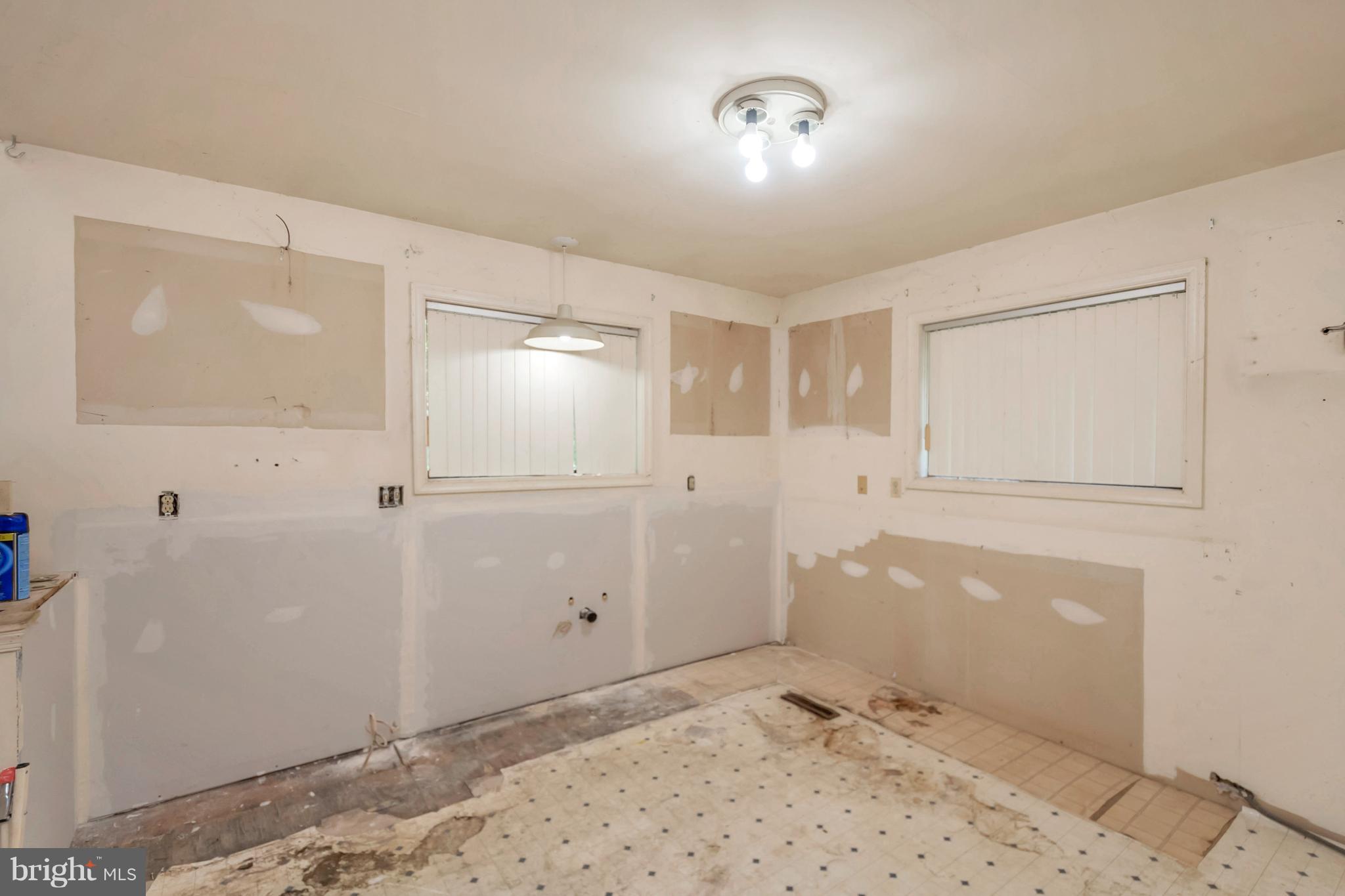 LAKE OF THE WOODS - Residential