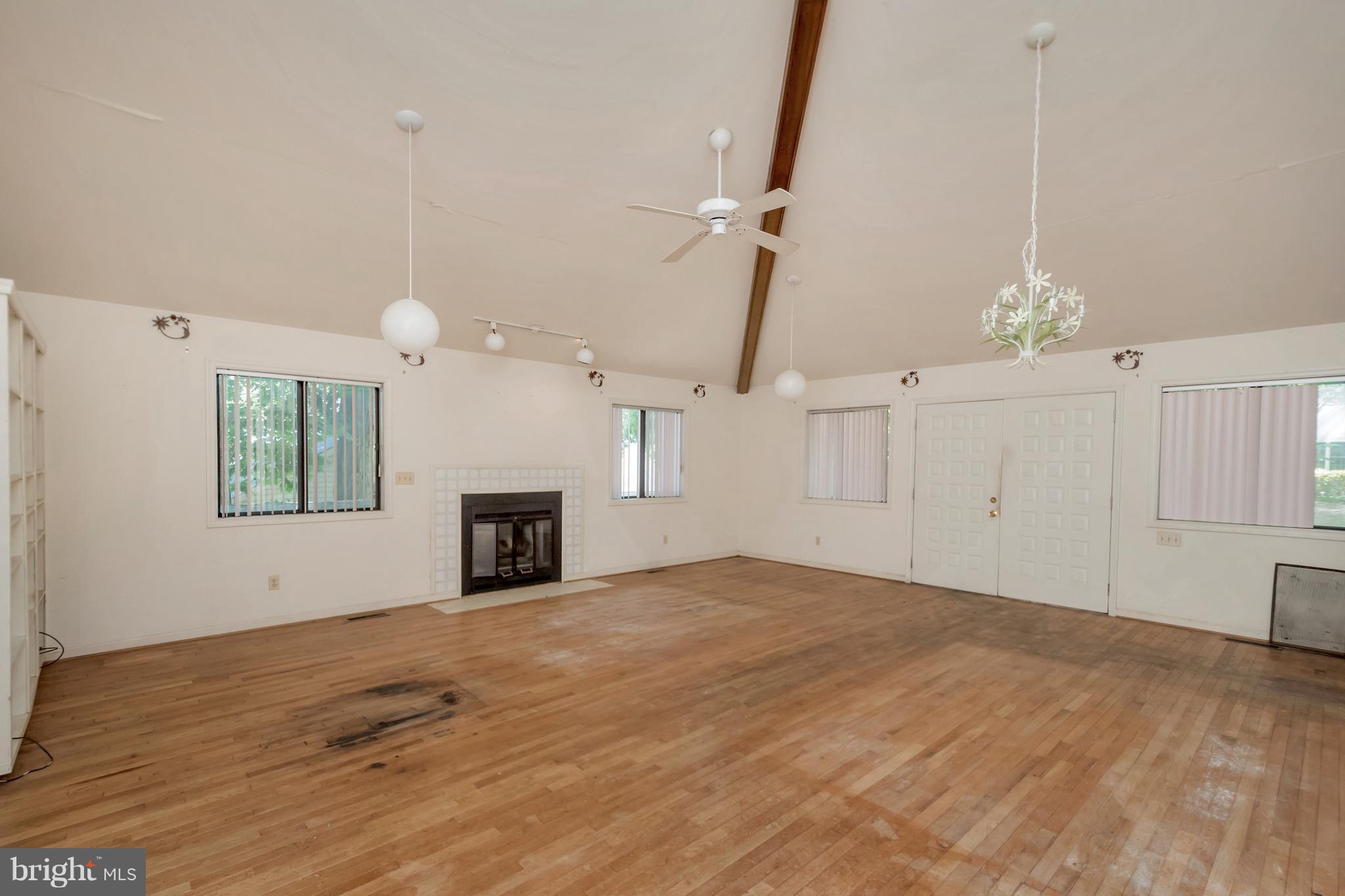 LAKE OF THE WOODS - Residential