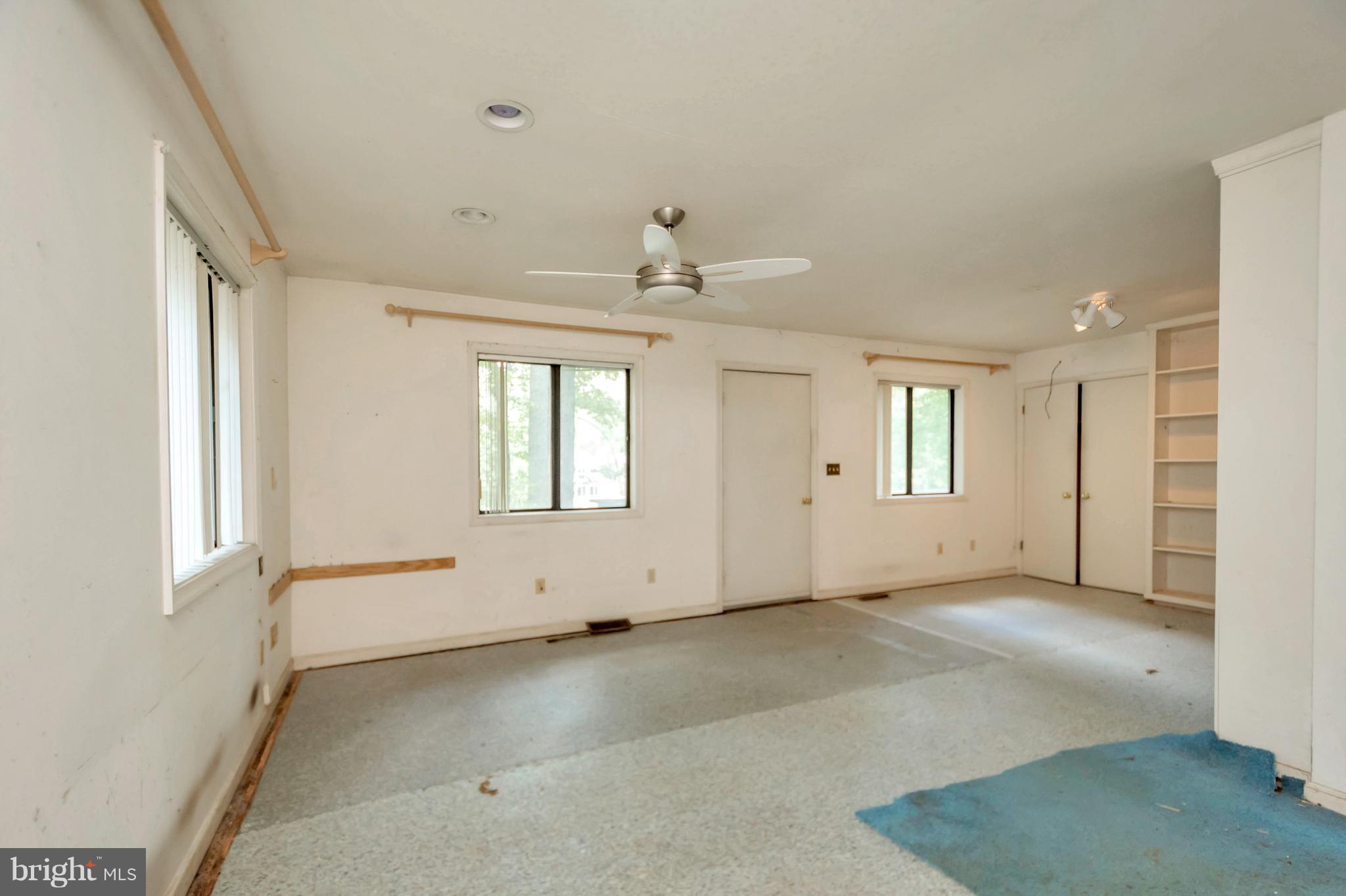 LAKE OF THE WOODS - Residential