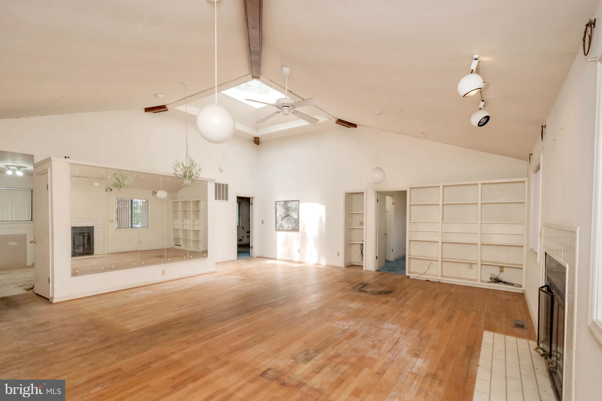 LAKE OF THE WOODS - Residential