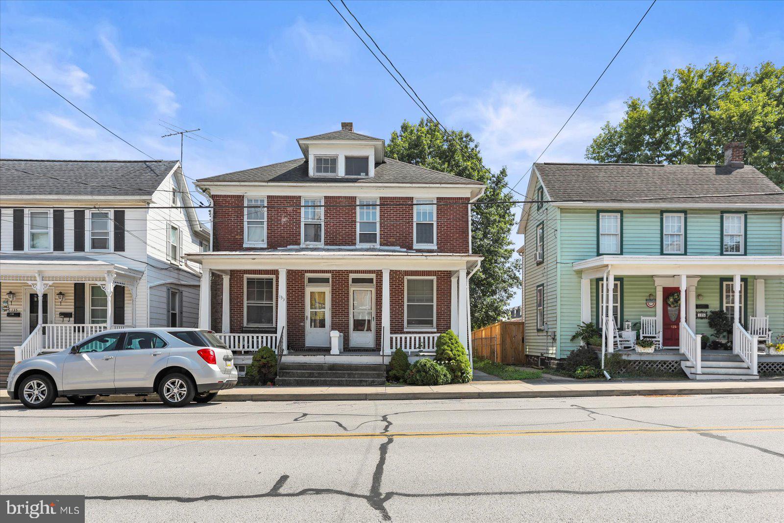 2 Bedroom 1 Bath duplex on Hanover St. in Gettysburg. Off street parking available. Tenants pay all utilities, and maintains the back yard as well as front sidewalk. This is a non smoking unit. Credit and background check is mandatory with minimum score of 650.
